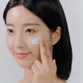 Load image into Gallery viewer, Skin1004 Madagascar Centella Hyalu-Cica Water-Fit Sun Serum
