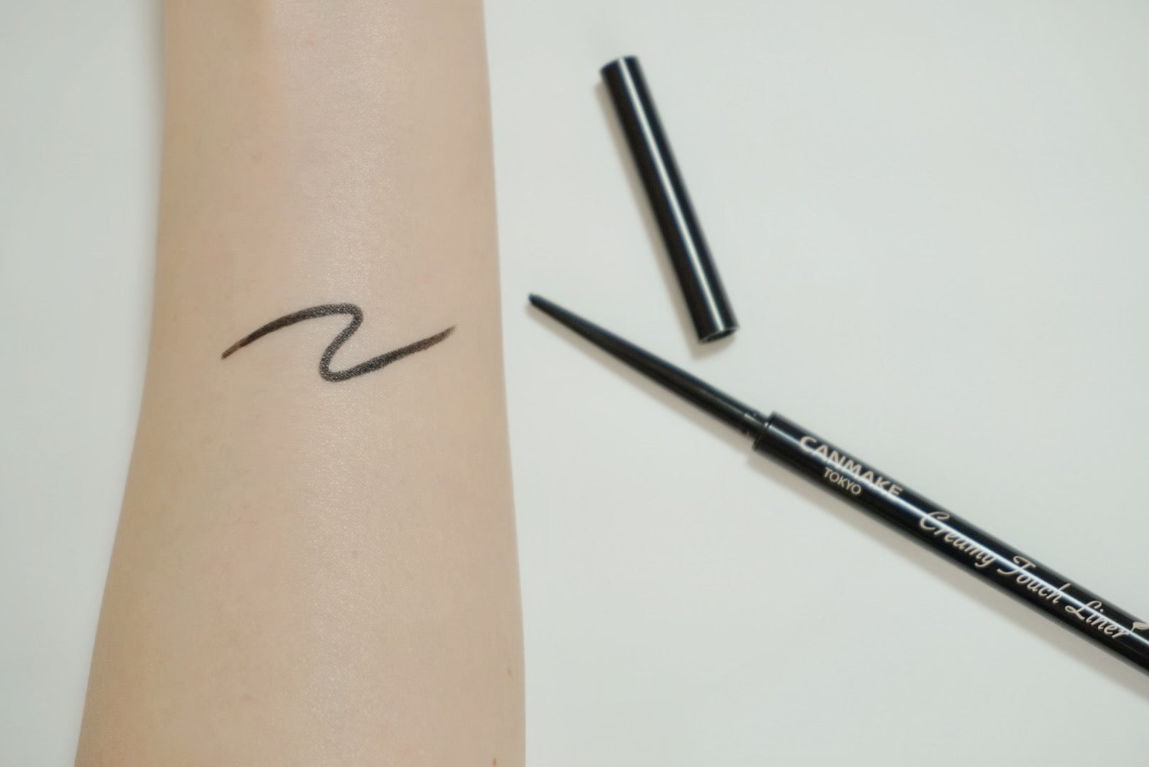 Canmake Creamy Touch Liner 01 Deep Black