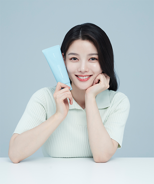 Laneige Water Bank Blue Hyaluronic Cleansing Foam 150g